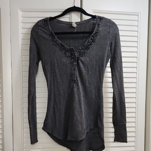 WE THE FREE. Women's Gray Long Sleeve  Cotton Top